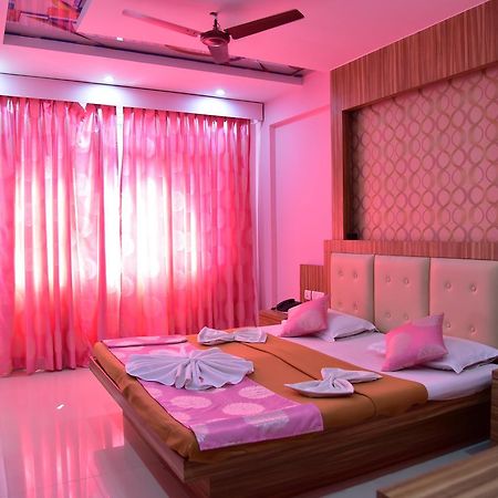 Hotel Sunrise Panaji Exteriör bild
