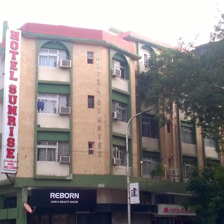 Hotel Sunrise Panaji Exteriör bild