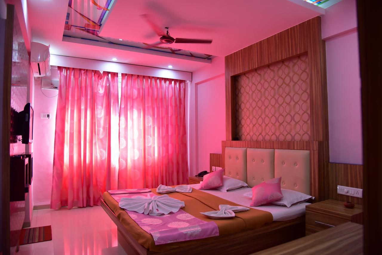 Hotel Sunrise Panaji Exteriör bild
