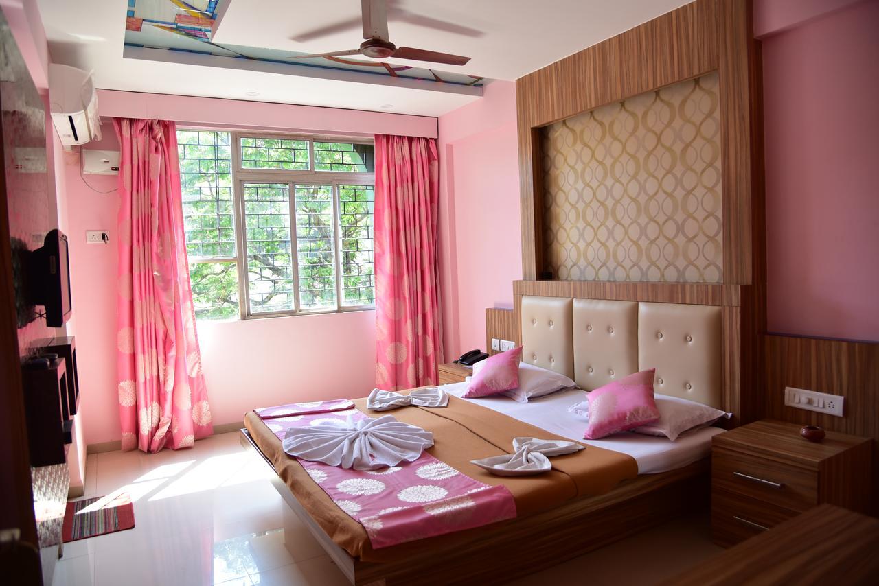 Hotel Sunrise Panaji Exteriör bild