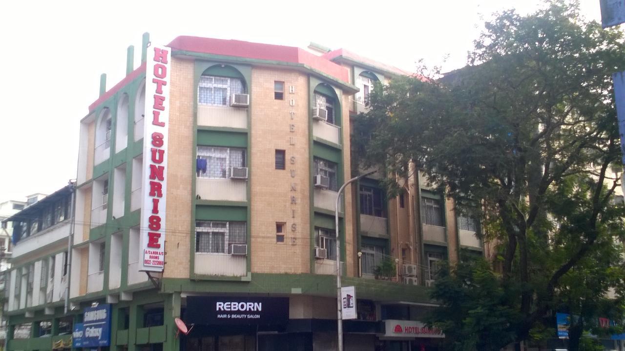 Hotel Sunrise Panaji Exteriör bild