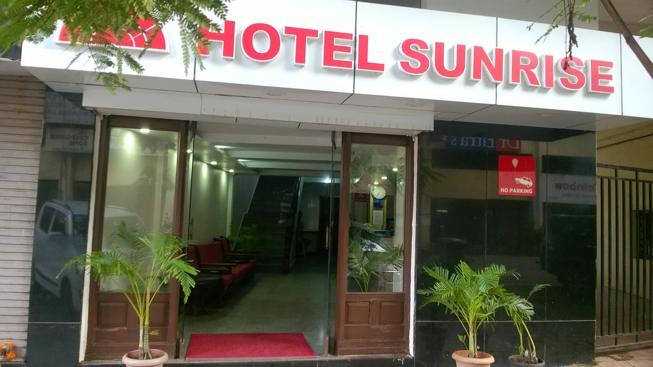 Hotel Sunrise Panaji Exteriör bild